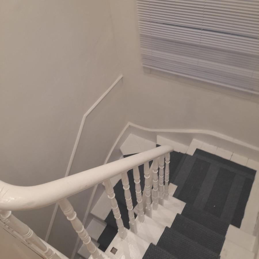 Self-Contained Flat On The 2Nd Floor You Will Share With One Other Guest, In A Family House 2 Minutes Walk From Tufnell Park Station 2Nd Floor With Stairs לונדון מראה חיצוני תמונה