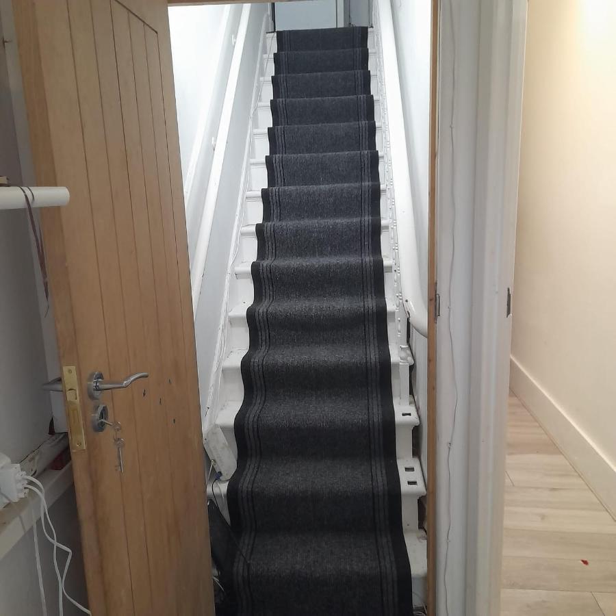 Self-Contained Flat On The 2Nd Floor You Will Share With One Other Guest, In A Family House 2 Minutes Walk From Tufnell Park Station 2Nd Floor With Stairs לונדון מראה חיצוני תמונה