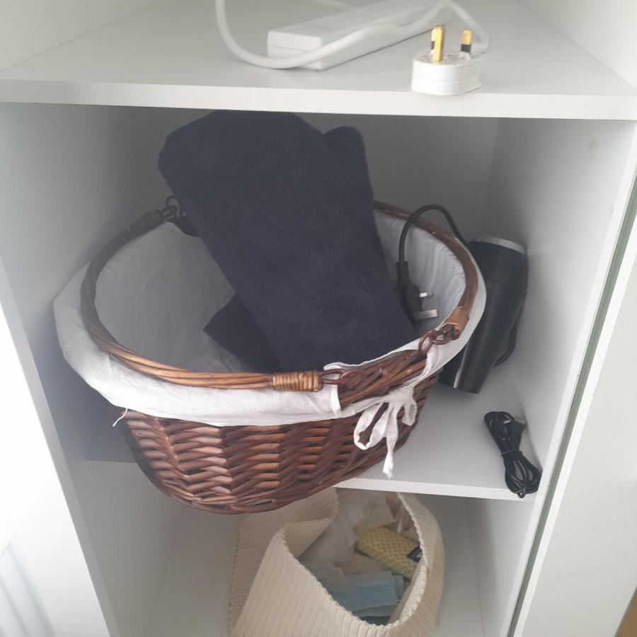 Self-Contained Flat On The 2Nd Floor You Will Share With One Other Guest, In A Family House 2 Minutes Walk From Tufnell Park Station 2Nd Floor With Stairs לונדון מראה חיצוני תמונה