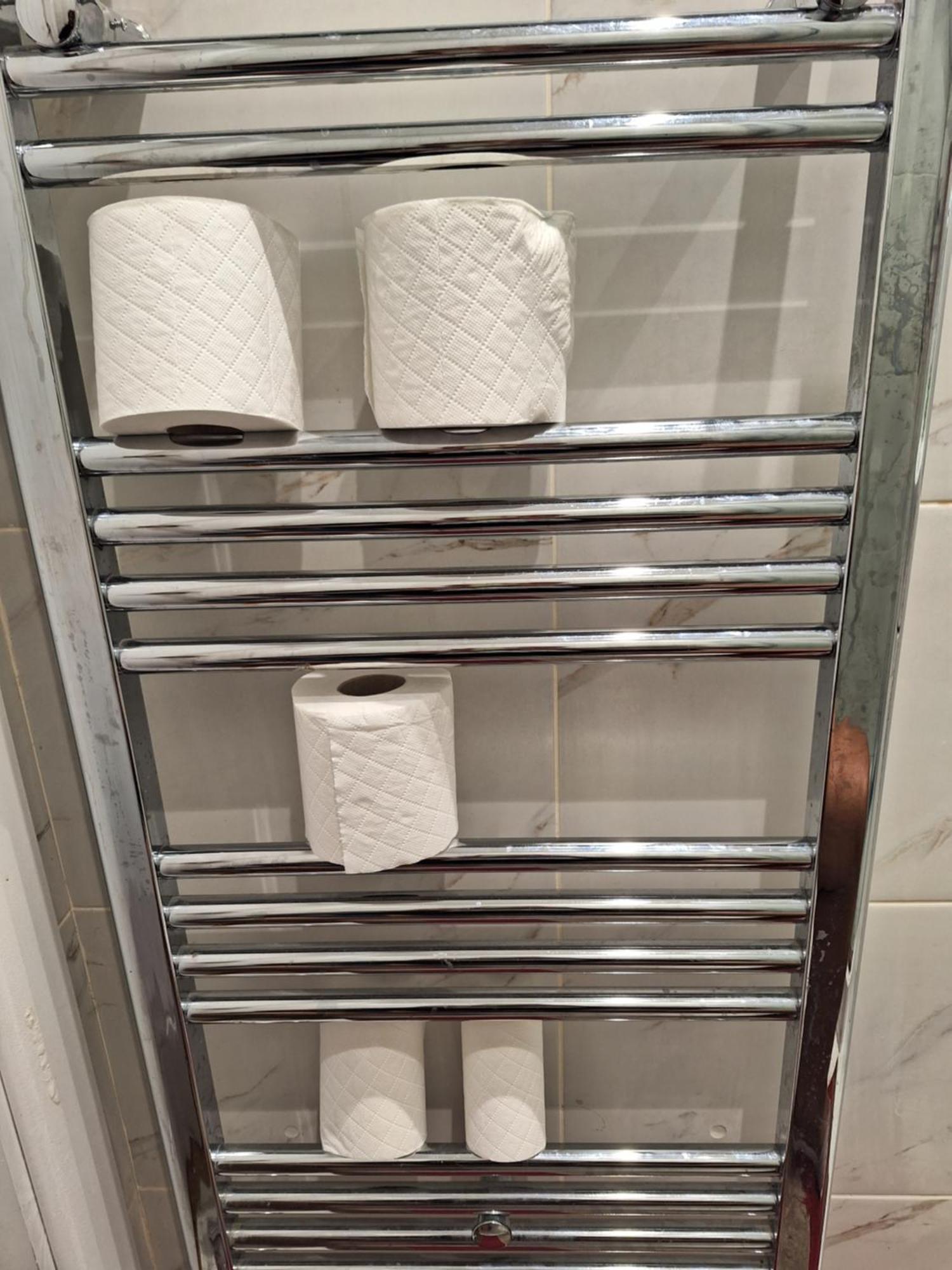 Self-Contained Flat On The 2Nd Floor You Will Share With One Other Guest, In A Family House 2 Minutes Walk From Tufnell Park Station 2Nd Floor With Stairs לונדון מראה חיצוני תמונה
